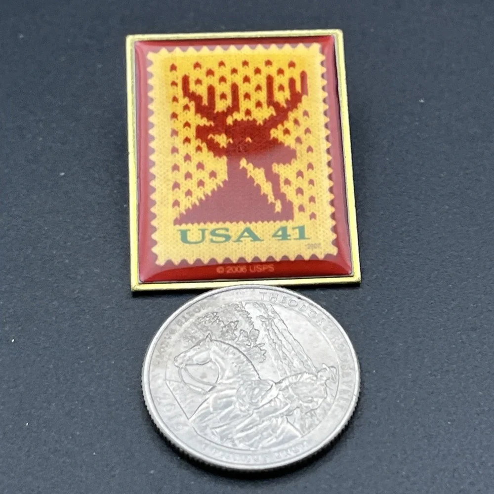 USPS United States Postal Service Stamp Holiday Deer Sweater‎ Lapel Hat Pin